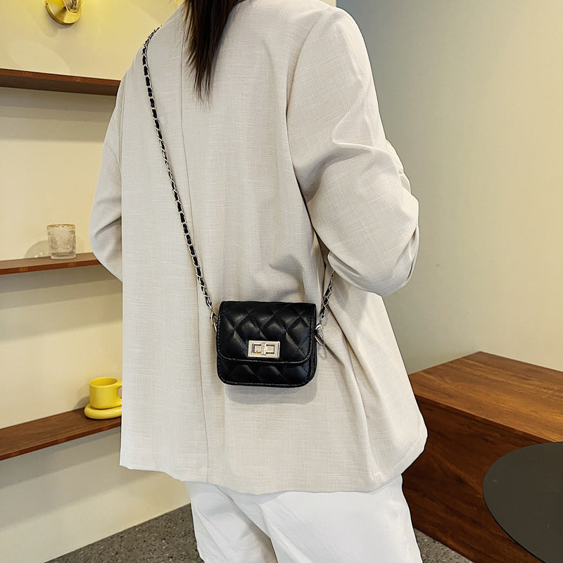 Women's Rhombus Solid Color Chain Trendy Fashion Shoulder Bags