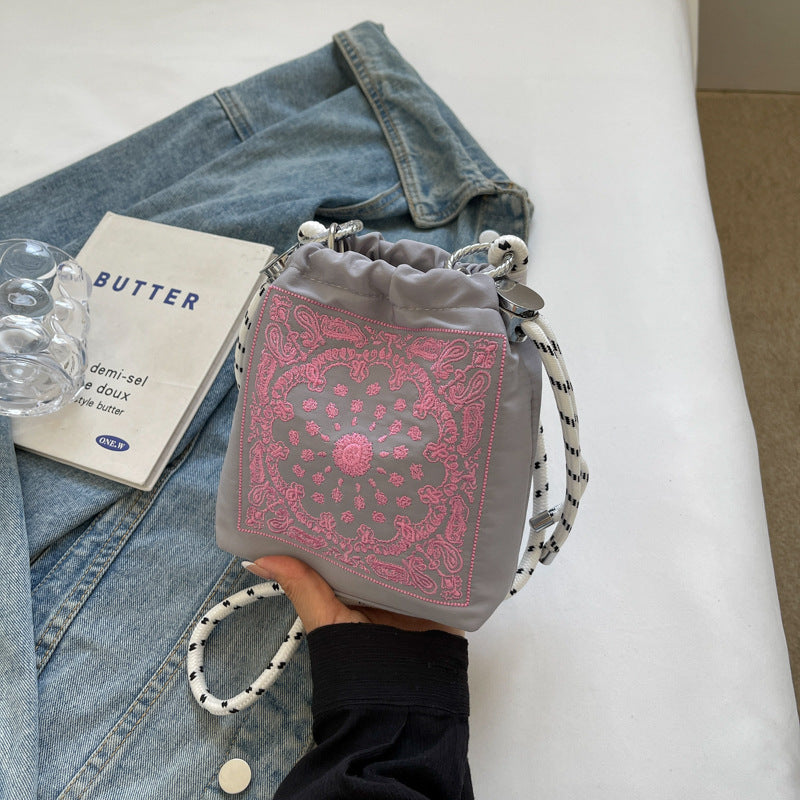 Women's Simple Embroidered Cloth Paisley Mobile Shoulder Bags