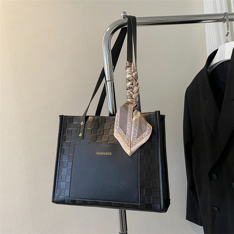 Women's Large Capacity Autumn Popular Texture Class Shoulder Bags