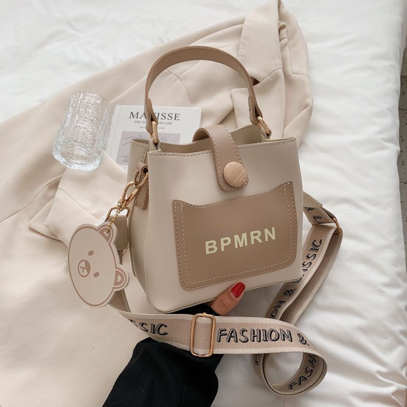 Women's Popular Autumn Tide Fashion Wide Strap Shoulder Bags