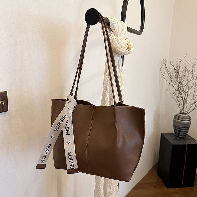 Women's Retro Solid Color Commute Large Capacity Totes Western Style Shoulder Bags