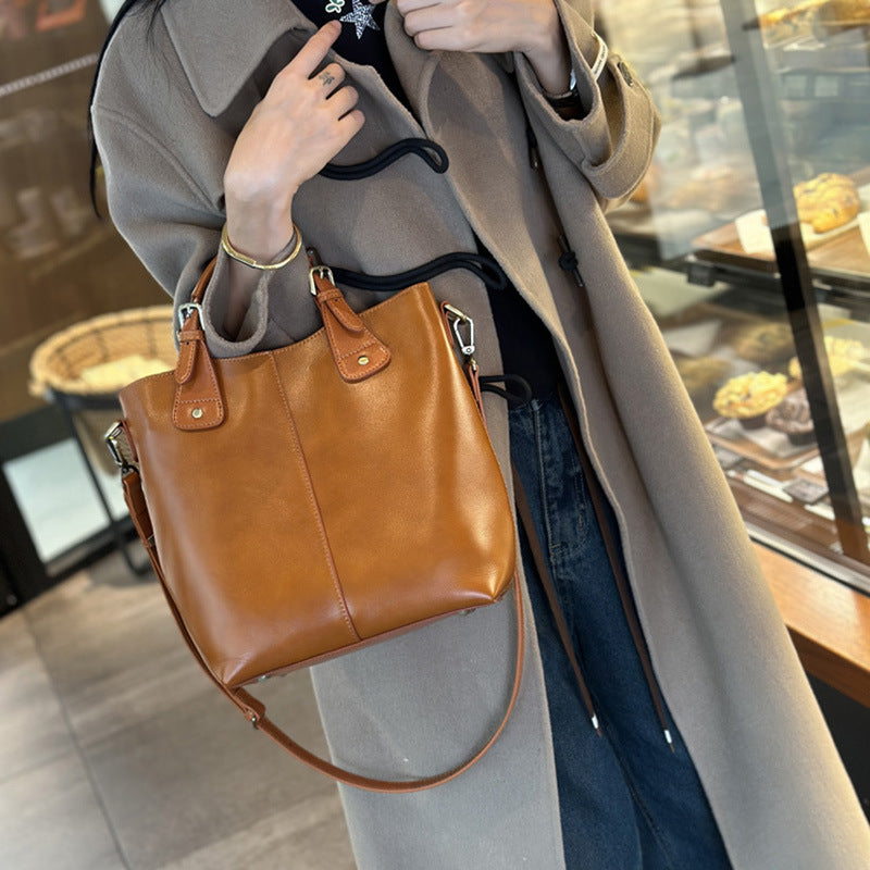 Women's Retro Stylish Good Texture Soft Leather Shoulder Bags