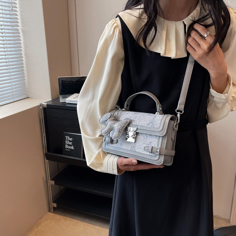 Women's Popular Texture Niche Summer Western Style Crossbody Bags