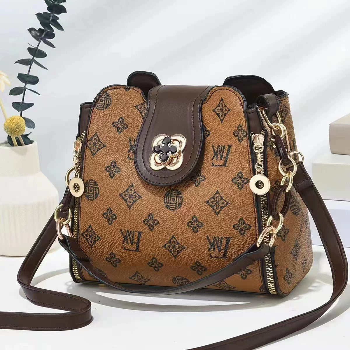 Women's Contrast Color Flip Plaid Printed Large Capacity Crossbody Bags
