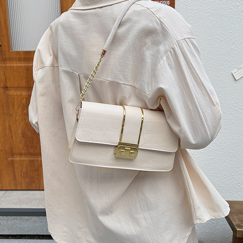 Women's Simple Commute Underarm Summer Retro Fashion Western Style Shoulder Bags