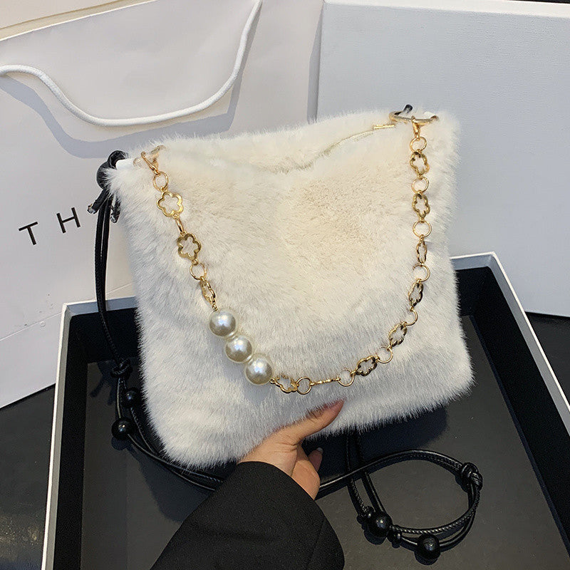 Women's Super Hot Plush Versatile Chain Underarm Shoulder Bags
