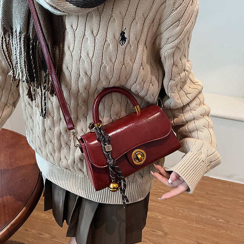 Women's Portable Commuter Fashionable Retro Multifunctional Shoulder Bags