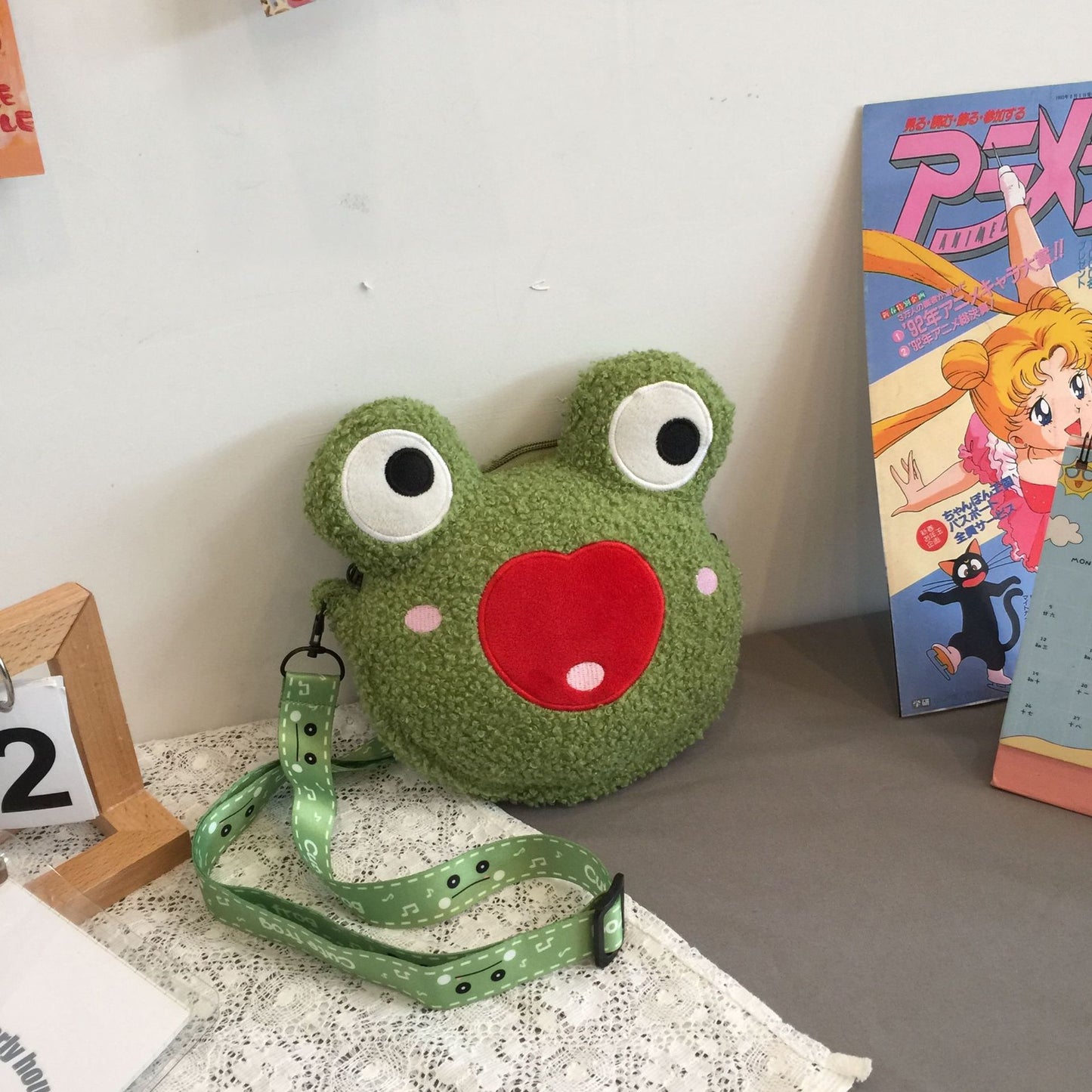 Ugly Cute Funny Lonely Green Frog Shoulder Bags