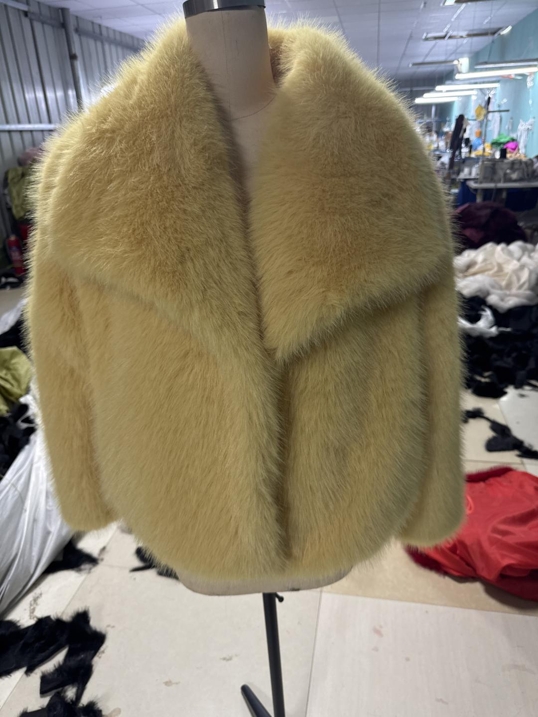 Women's Fur Large Lapel Faux Fashion Fox Coats