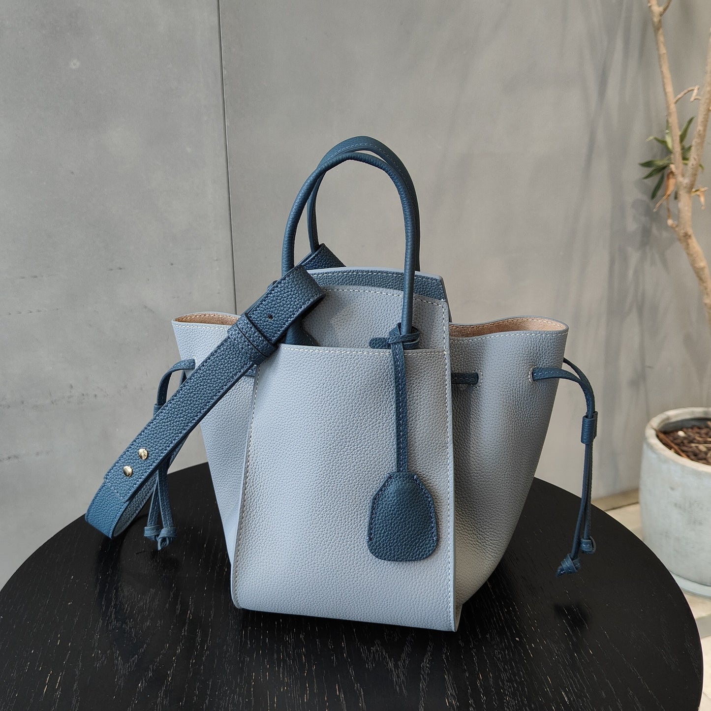 Women's Trendy Wings Layer Cowhide Soft Leather Bags