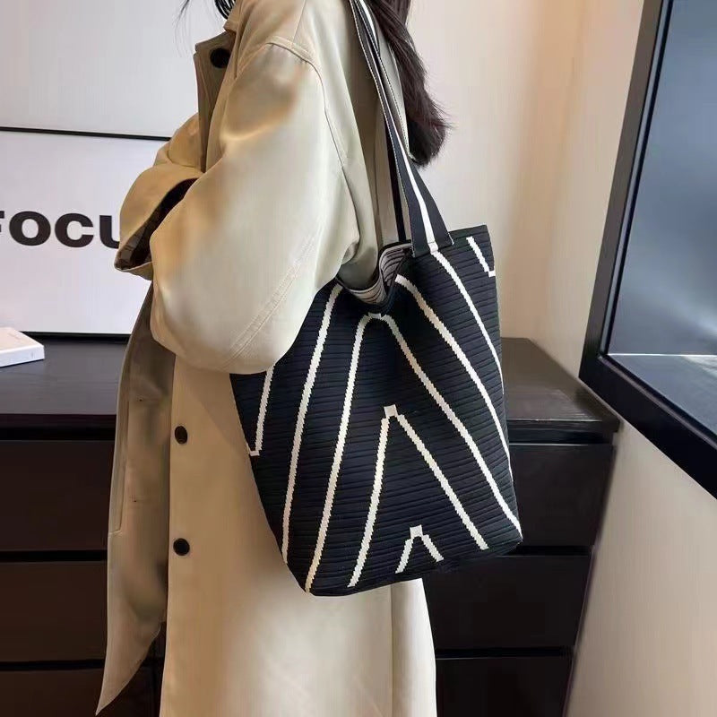Women's Wave Pattern Large Capacity Totes Fine Woven Open Bucket Bags