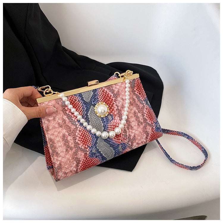 Women's Retro Fashion Snakeskin Pattern Pearl Commute Bags