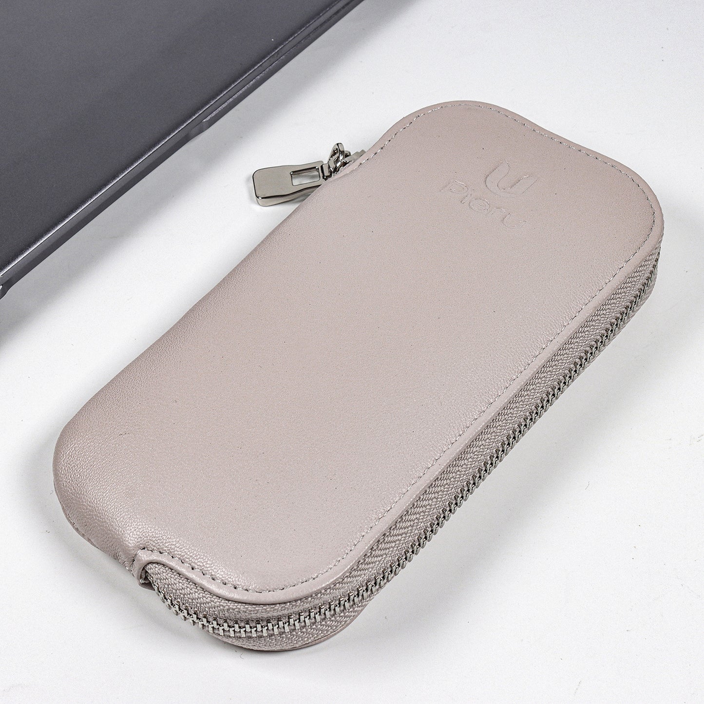 Women's Top Layer Leather Simple Zipper Mobile Phone Bags
