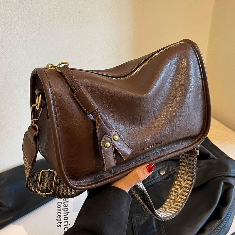 Women's Large Capacity Retro Broadband Texture Pillow Shoulder Bags