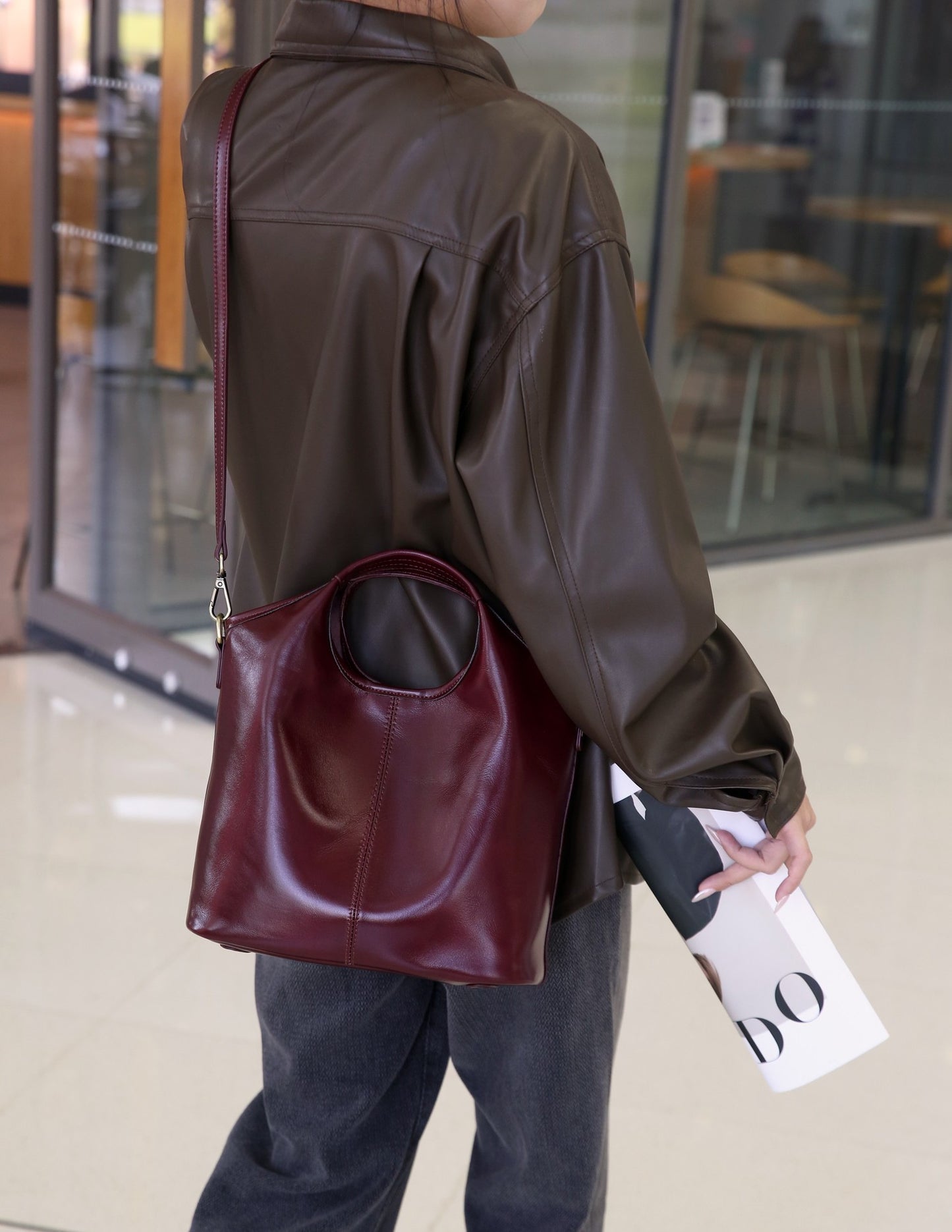 Women's First Layer Cowhide Retro Portable High-grade Shoulder Bags
