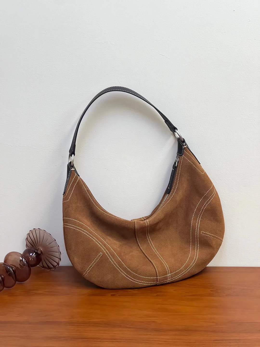 Women's Cowhide Solid Color Stitching Dumpling Armpit Bags