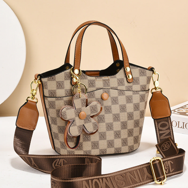 Women's Fashionable Large Capacity Vegetable Basket High Shoulder Bags
