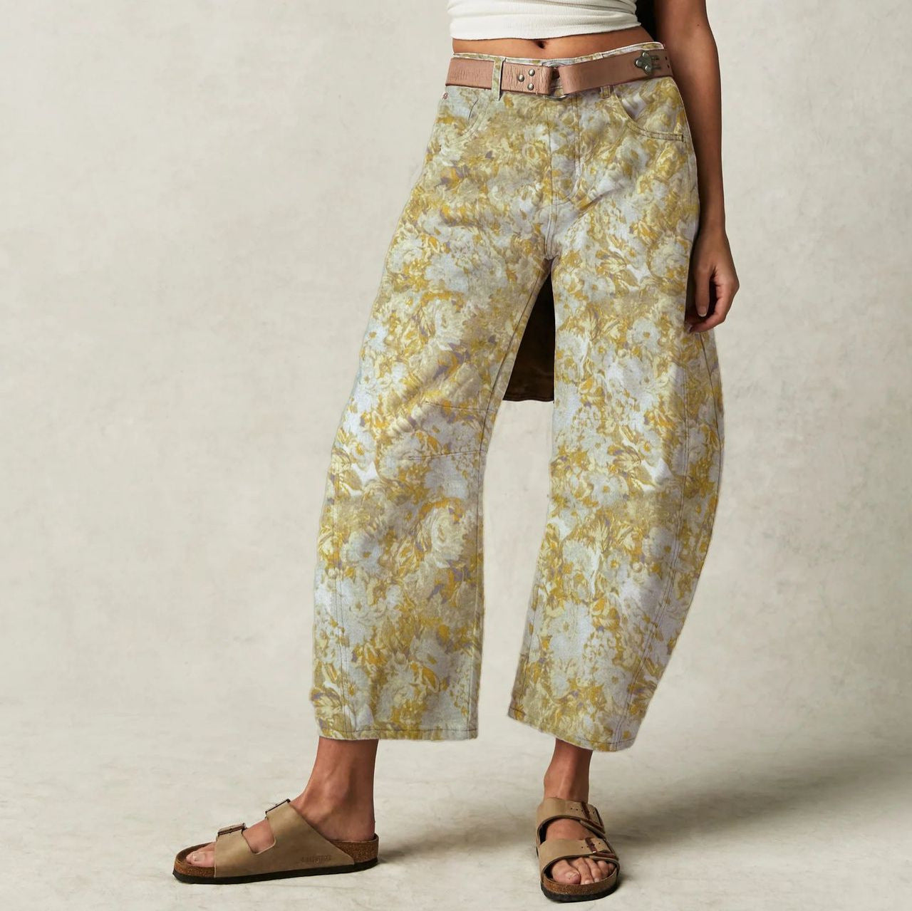 Women's Spring Leisure Loose Mid Waist Cylindrical Jeans