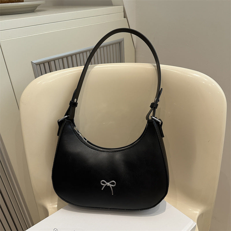 Women's High-grade Underarm Autumn Fashion Design Baguette Bags