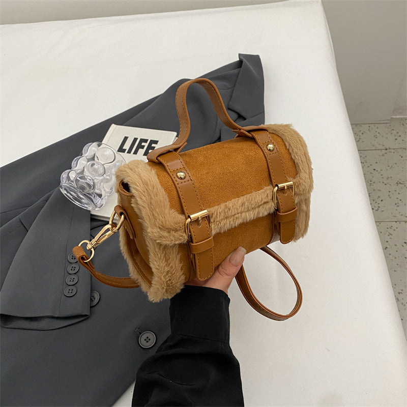Women's French Minority Fashion Western Style Plush Shoulder Bags