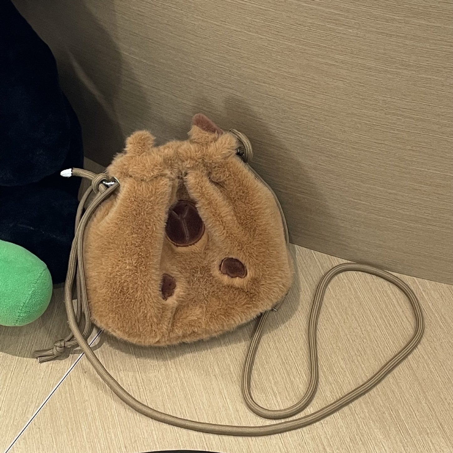 Good-looking Plush Cartoon Drawstring Cute Capybara Stationery Storage Crossbody Bags