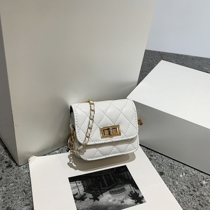 Women's Rhombus Solid Color Chain Trendy Fashion Shoulder Bags