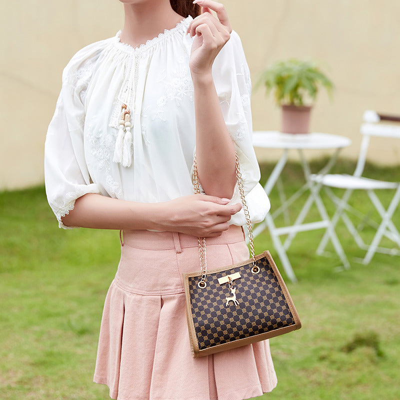 Women's Pendant Decorative Chain Fashion Rhombus Embroidered Crossbody Bags
