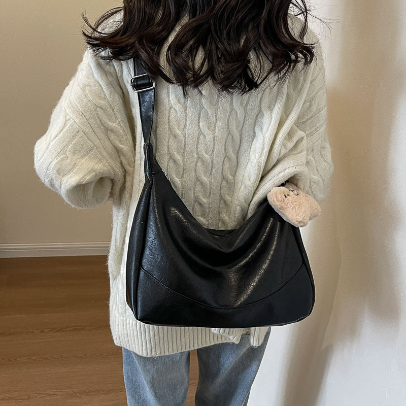 Women's Large Capacity Underarm Trendy Winter Simple Shoulder Bags