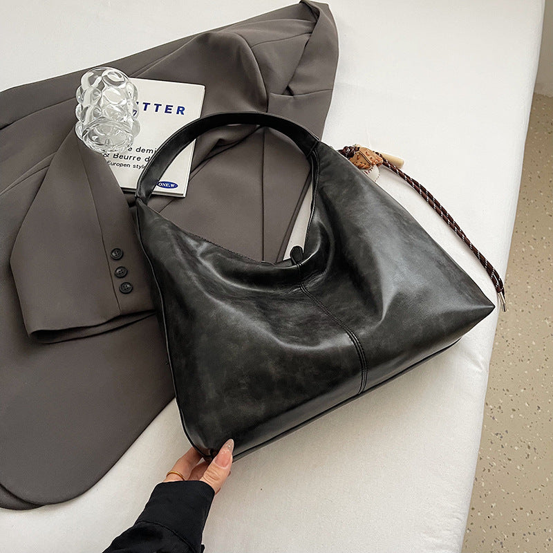 Women's Large Capacity Commuter Retro One Shopping Shoulder Bags
