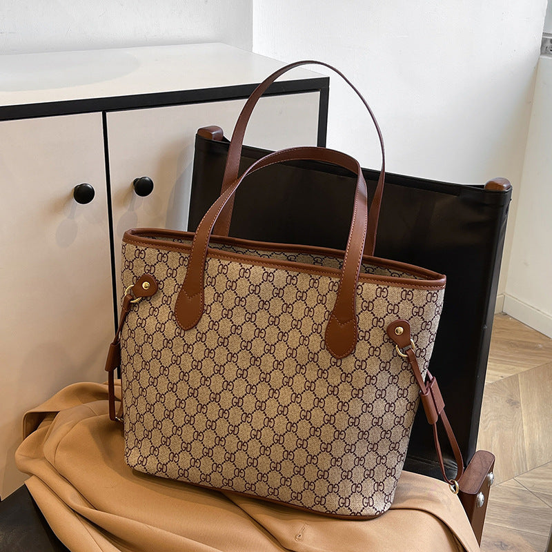 Women's Fashionable High-grade Retro Printed Commuter Large Bags