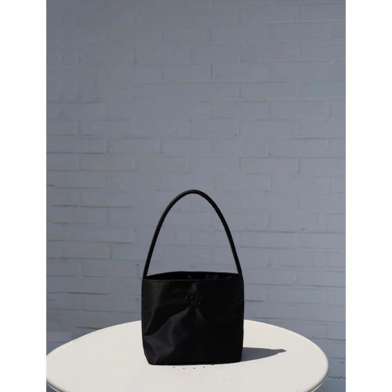 Women's Durable Fashion Embroidered Waterproof Nylon Crossbody Bags