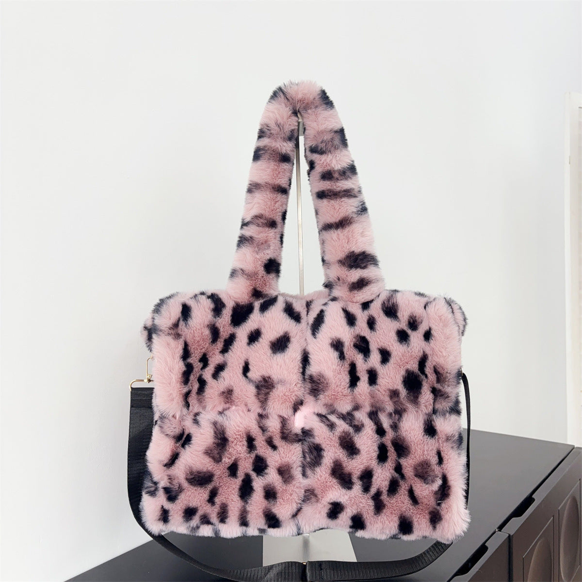 Leopard Print Large Capacity Portable Plush Shoulder Bags