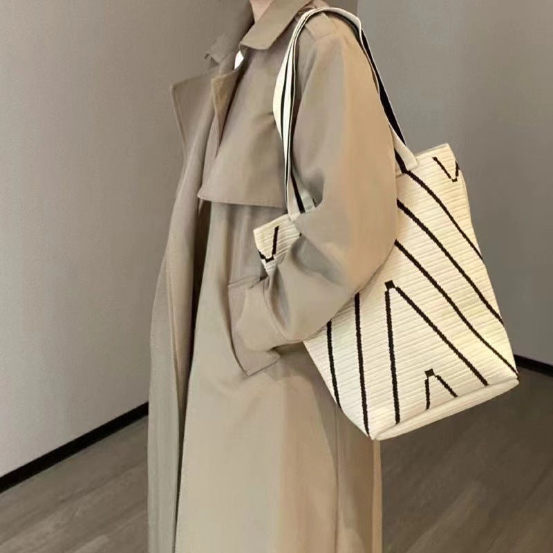 Women's Wave Pattern Large Capacity Totes Fine Woven Open Bucket Bags