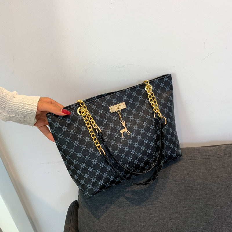 Women's Large Capacity Fashion Commuter Vintage Chain Crossbody Bags