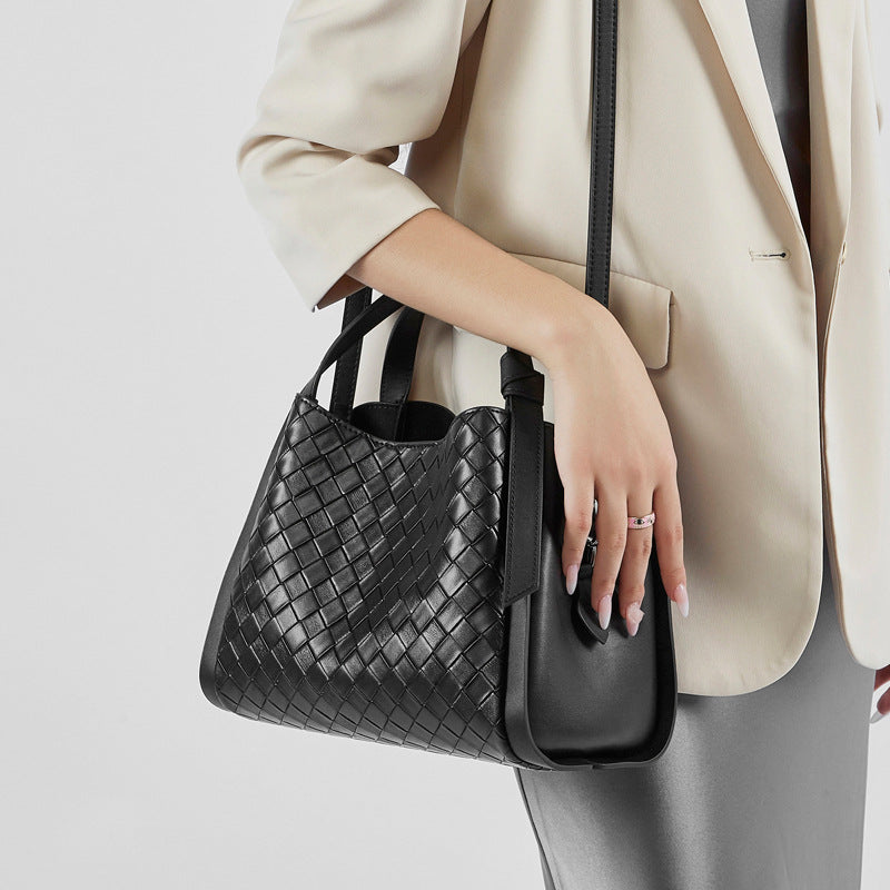 Women's High-grade Cowhide Fashion Genuine Leather Embossed Crossbody Bags