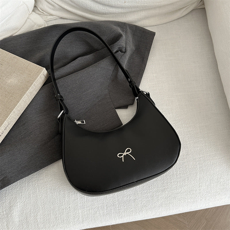Women's High-grade Underarm Autumn Fashion Design Baguette Bags