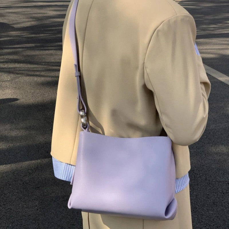 High-grade Niche Portable Large Capacity Delivered Crossbody Bags