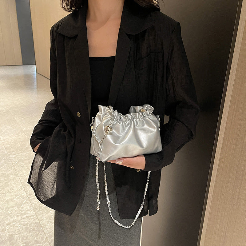 Women's Advanced Texture Chain Niche Western Style Shoulder Bags