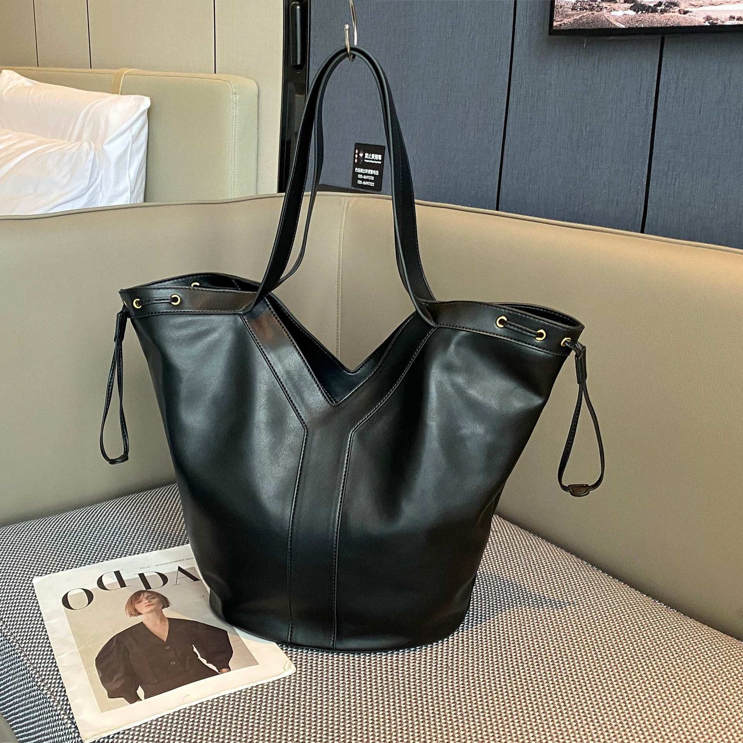 Women's High Sense Retro Frosted Leather Large Tote Bags