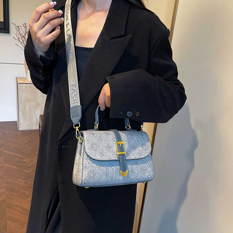 Women's High-grade Printed Retro Alphabet Fashion Crossbody Bags