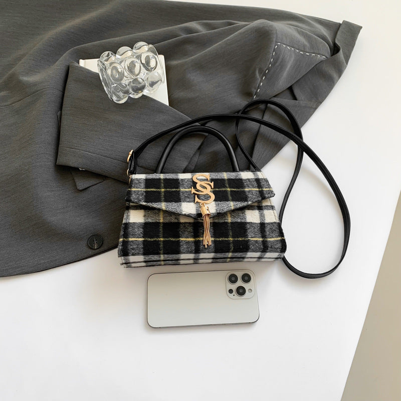 Women's Plaid Tassel Winter Simple Fashionable Western Shoulder Bags