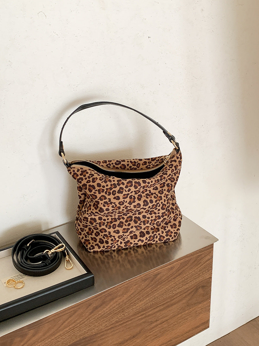 Suede Fashion Female Niche High-grade Modern Shoulder Bags