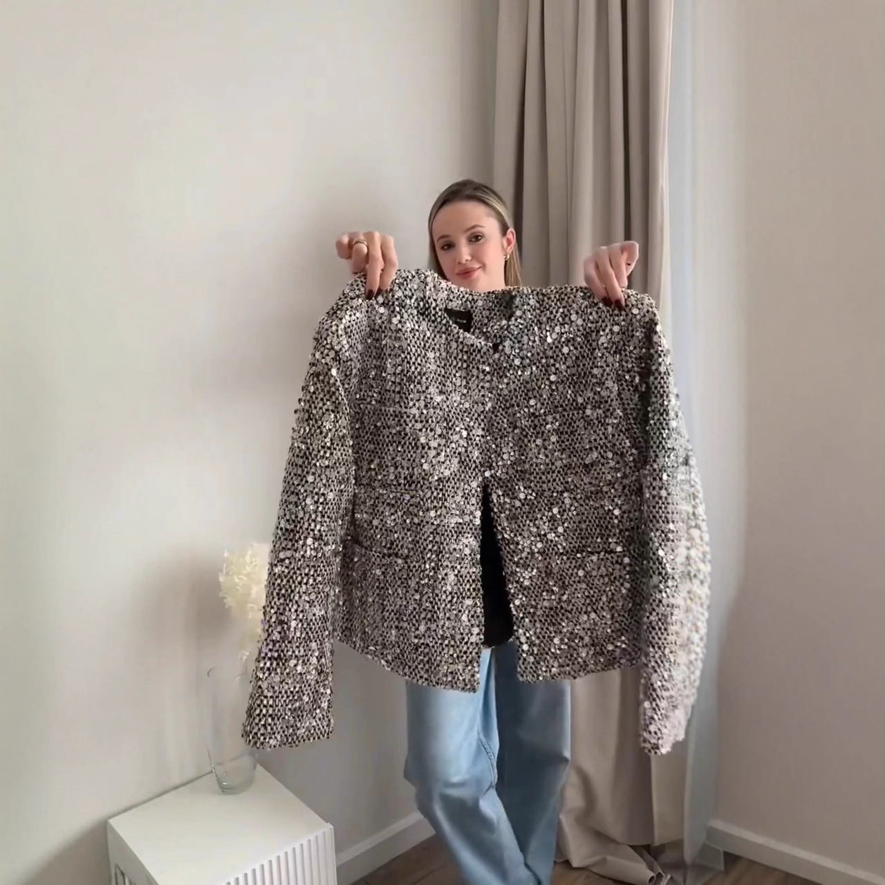 Women's Round Neck Pure Color Sequins Decorative Blazers