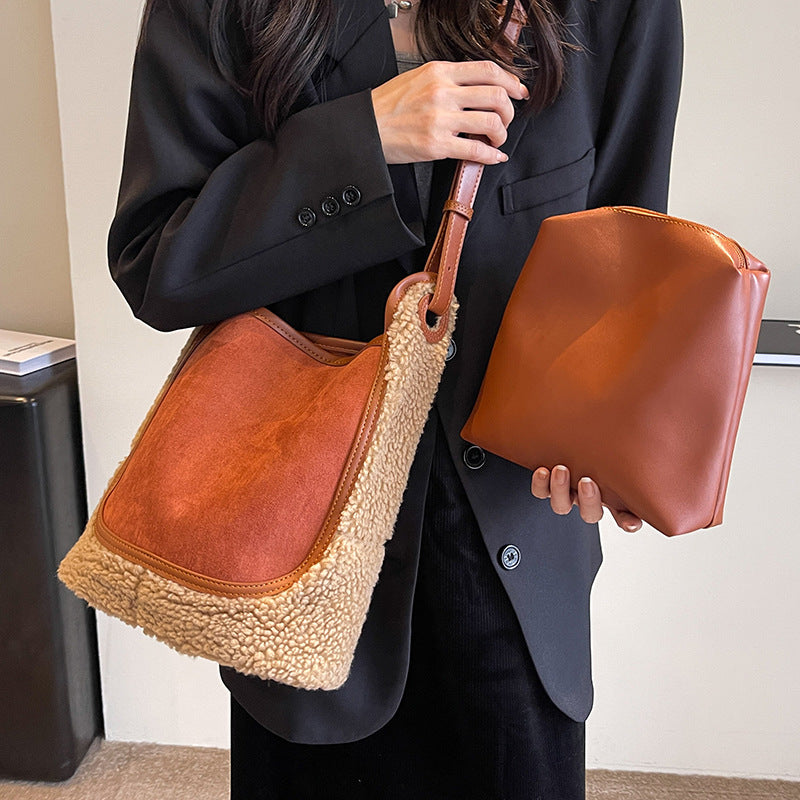 Women's Stylish Big Lamb Wool Plush Bucket Bags