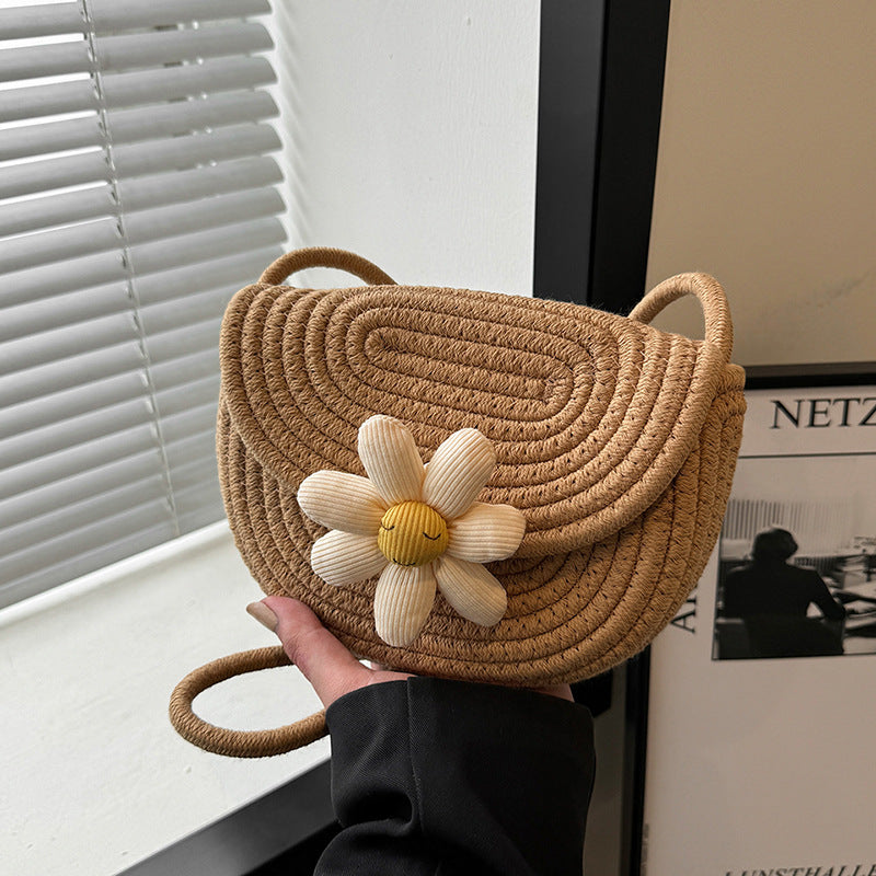 Women's Attractive High-grade Woven Saddle Fashion Crossbody Bags