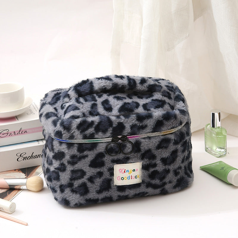 Plush Large Capacity Storage Leopard Print Hand-held Make-up Cosmetic Bags