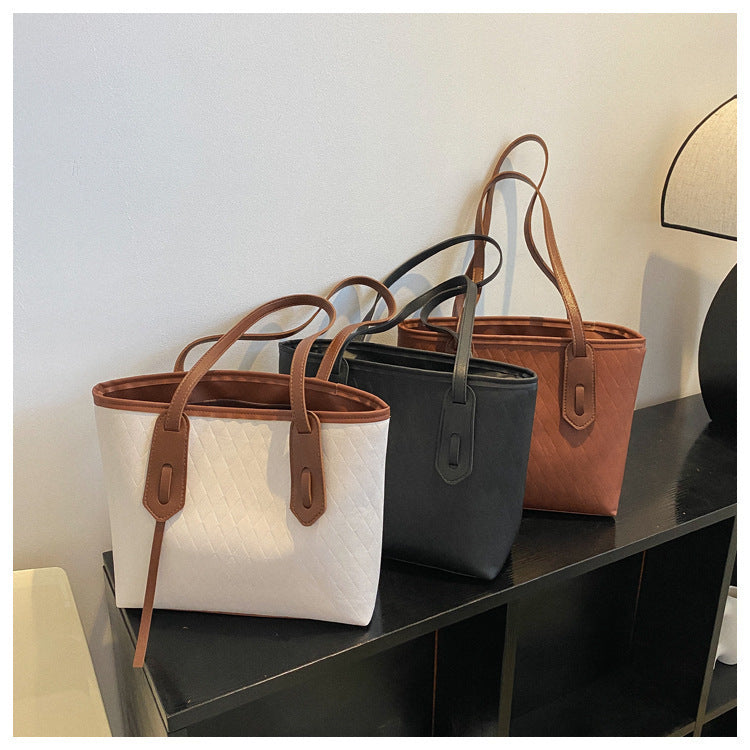 Women's Early Autumn Commuter Large Capacity Fashion Retro Crossbody Bags
