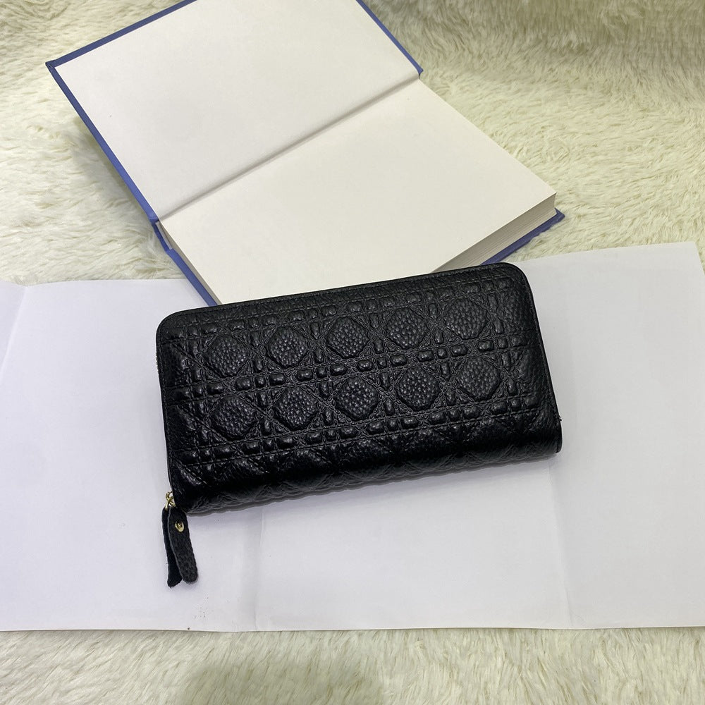 Women's Long Classic Embossed Top Layer Cattlehide Leather Ladies Wallets
