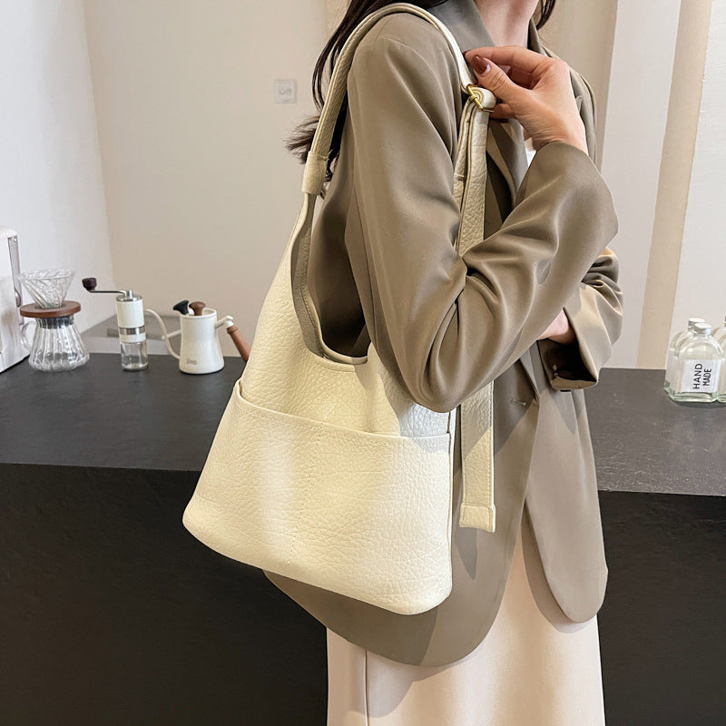 Women's Simple High-grade Large Capacity Totes Retro Trendy Bags