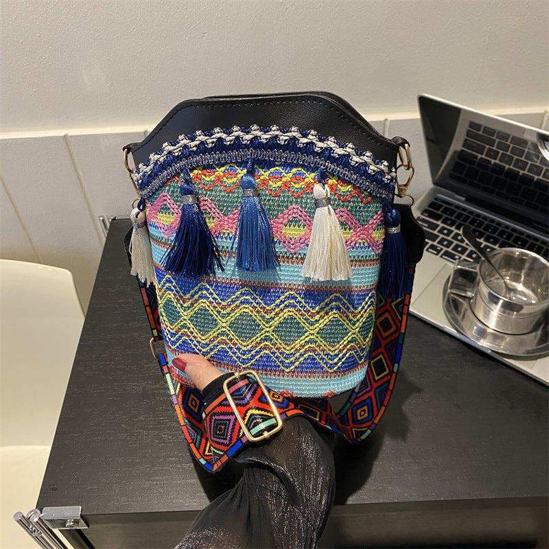 High-grade Female Ethnic Style Niche Woven Crossbody Bags
